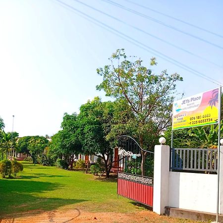 Jeys Place Nilaveli Exteriér fotografie